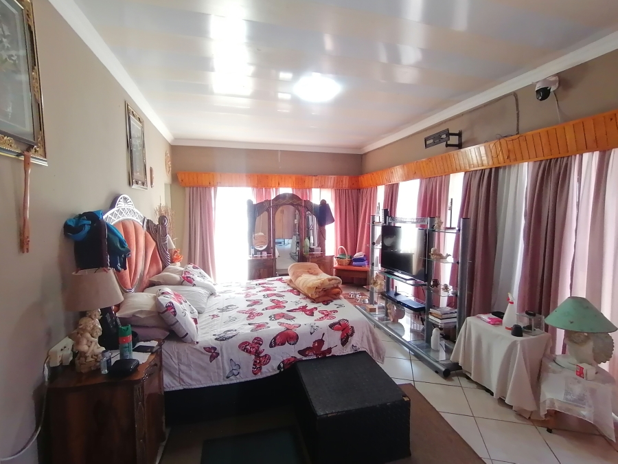 4 Bedroom Property for Sale in Stilfontein Ext 4 North West